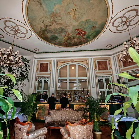 酒店 Nf Palace Old 4*