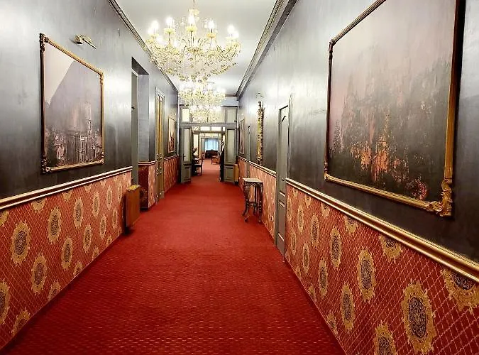 Nf Palace Old 4*