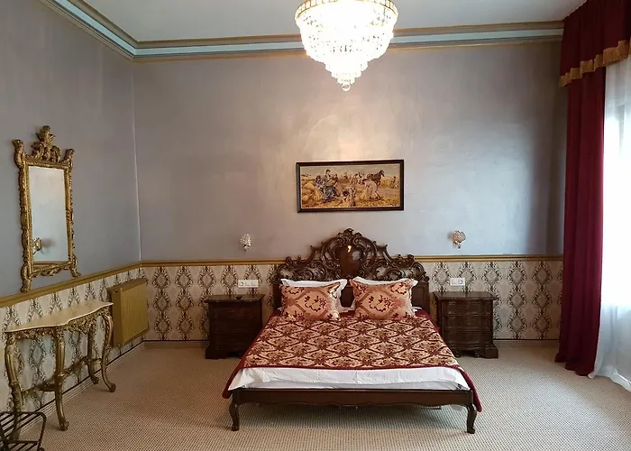 Nf Palace Old Hotel 4*