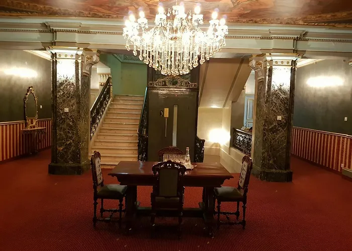 Nf Palace Old Hotel 4*