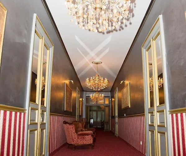 Nf Palace Old Hotel