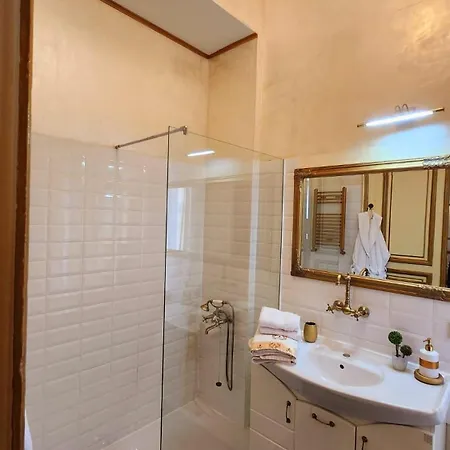 Nf Palace Old Готель