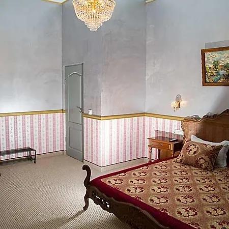Nf Palace Old Hotel