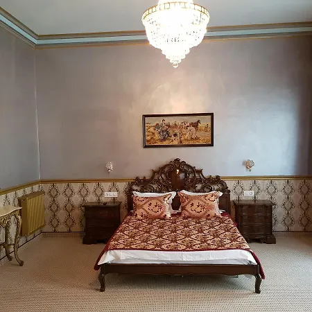 Nf Palace Old ホテル 4*