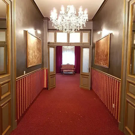 Готель Nf Palace Old Бухарест