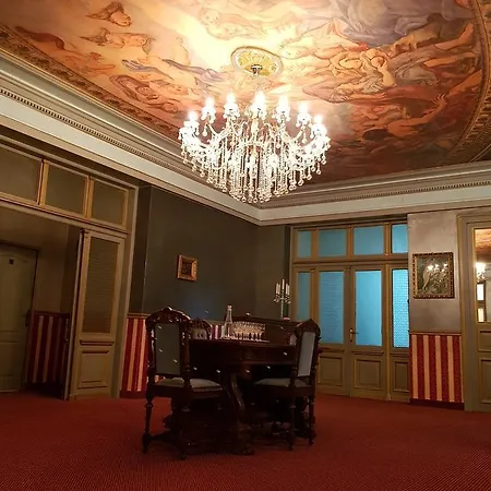 Nf Palace Old