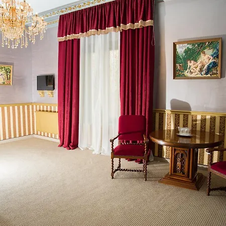 Nf Palace Old Бухарест