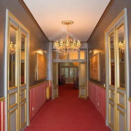 Nf Palace Old Отель Бухарест