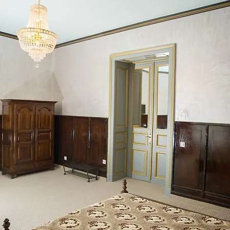 Nf Palace Old Otel Bükreş