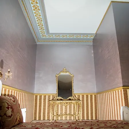 Готель Nf Palace Old 4*