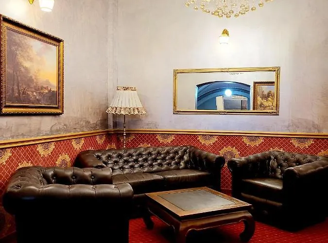 Nf Palace Old 호텔 4*