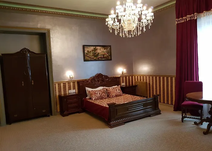 Nf Palace Old 4*