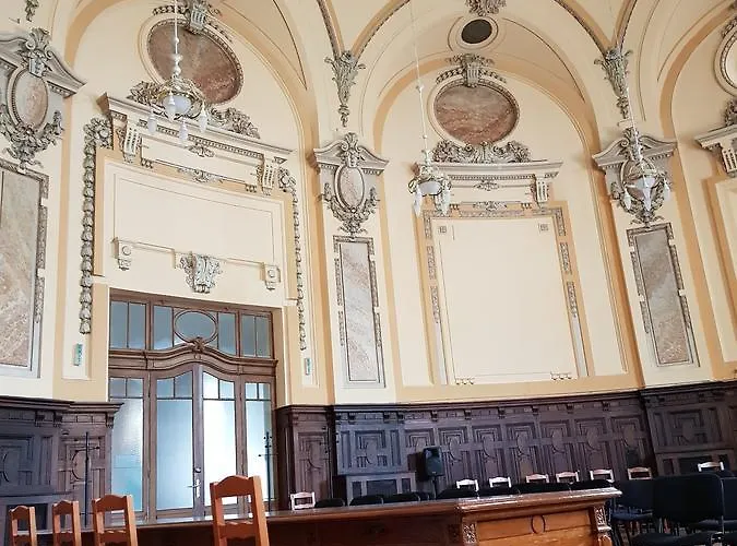 Nf Palace Old Hotel 4*