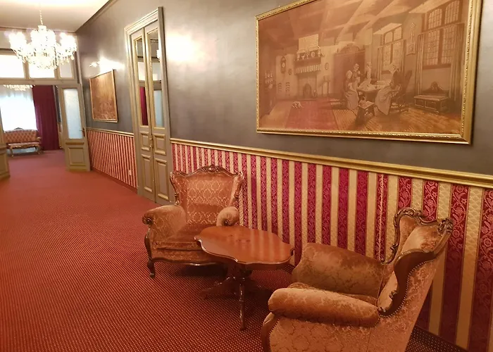 Nf Palace Old Szálloda