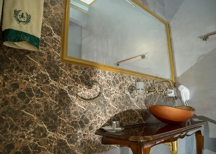 Nf Palace Old Hotel 4*