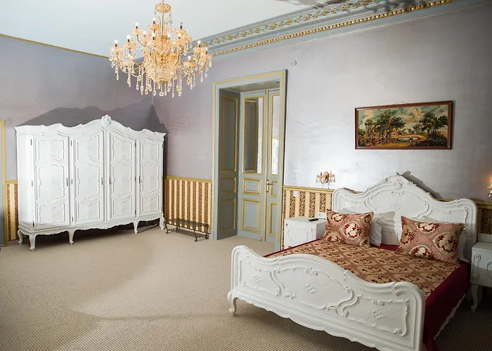 Nf Palace Old Hotel 4*