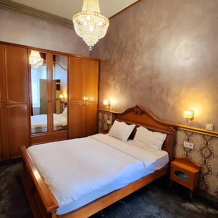 Nf Palace Old Hotel