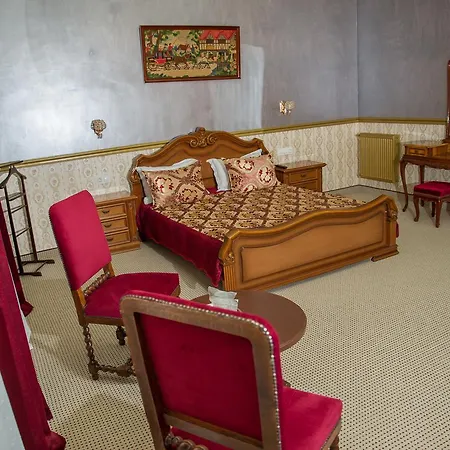 Nf Palace Old 4*