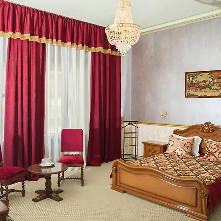 Nf Palace Old