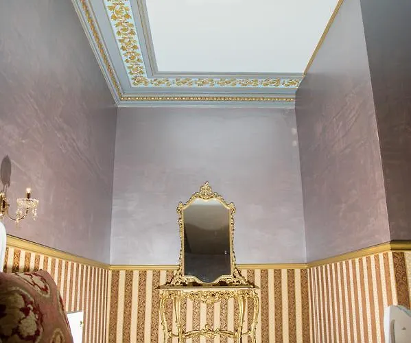 فندق Nf Palace Old 4*