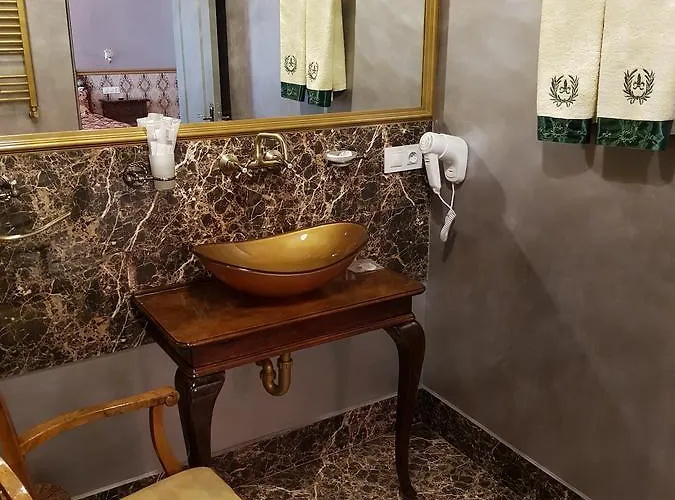 Nf Palace Old Otel Bükreş