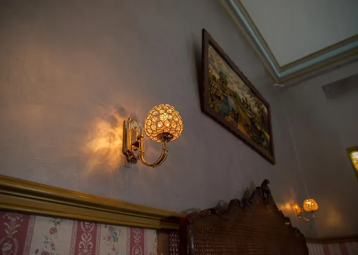 Nf Palace Old Otel